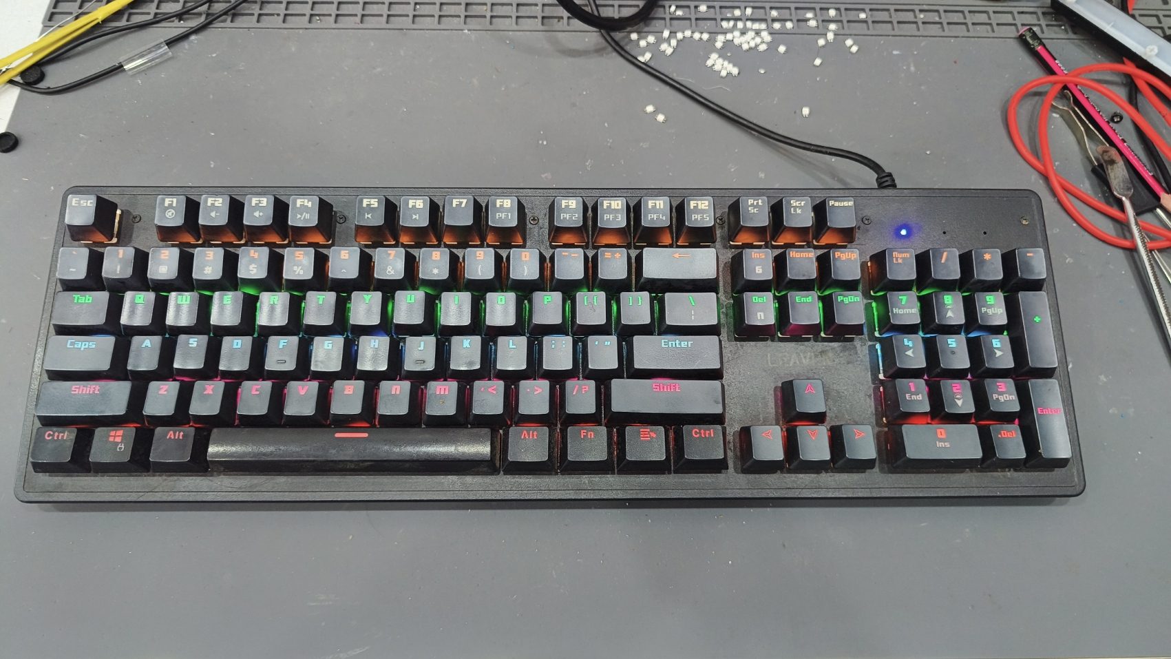 Bàn phím cơ Leaven K880 cũ 2 Bàn phím cơ Leaven K880 cũ - Ảnh 2