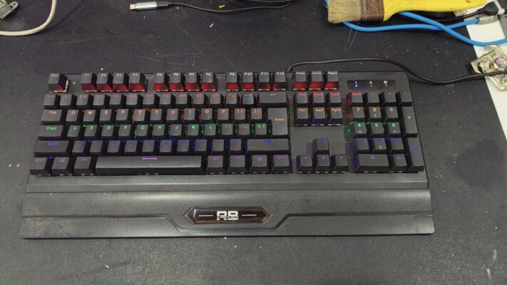Bàn phím cơ Rainbow Gear V8 cũ 10 ban phim co rainbow gear v8 cu
