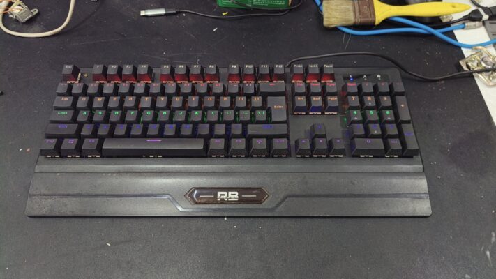 Bàn phím cơ Rainbow Gear V8 cũ 8 bàn phím cơ Rainbow Gear V8 cũ