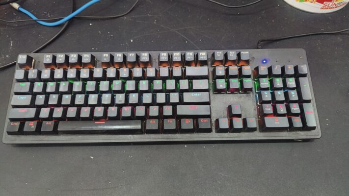 Bàn phím cơ Leaven K880 cũ 10 bàn phím cơ Leaven K880 cũ